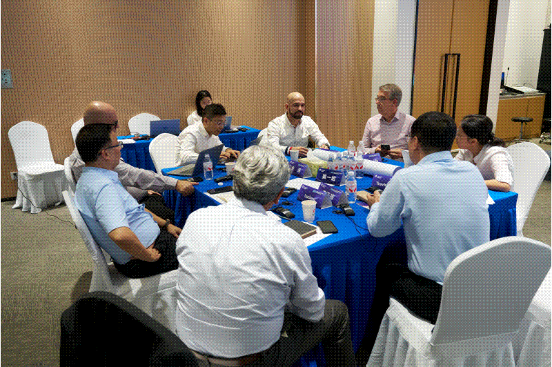 1761901342441472VzQp.gif 1.gif